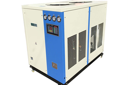 一臺風(fēng)冷箱式冷水機多少錢？