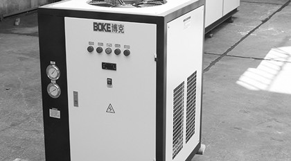 冬季工業(yè)冷水機(jī)該怎么維修？